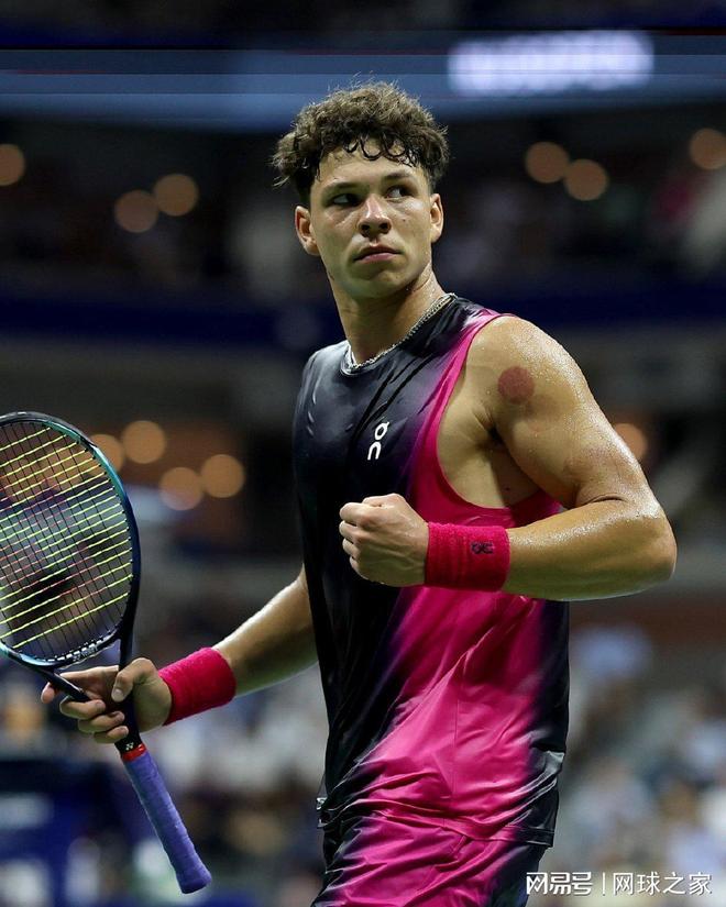 锋线似乎缺 锋线似乎缺